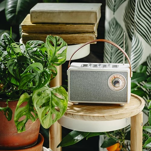 Altoparlant Bluetooth me radio FM, Adler, CR 1902, 5 W, Bluetooth 5.1, 1500 mAh, TWS, SD/USB/AUX, i bardhë