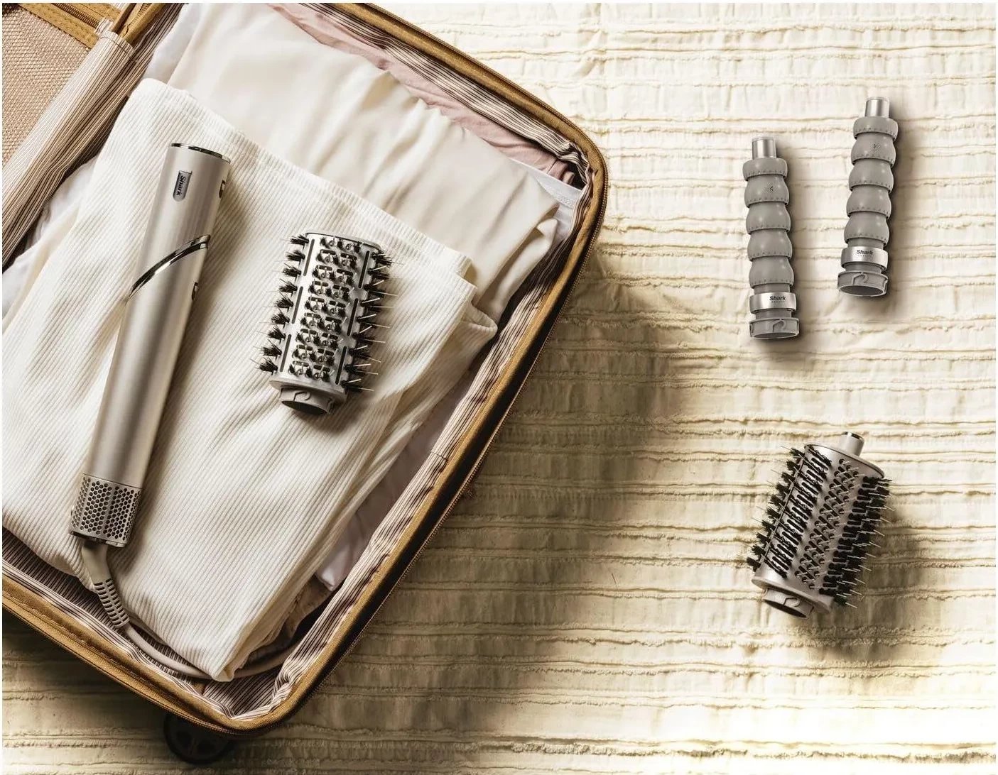 Tharëse flokësh Shark FlexStyle HD446SLEU, 1400W, 5 shtojca, bezh