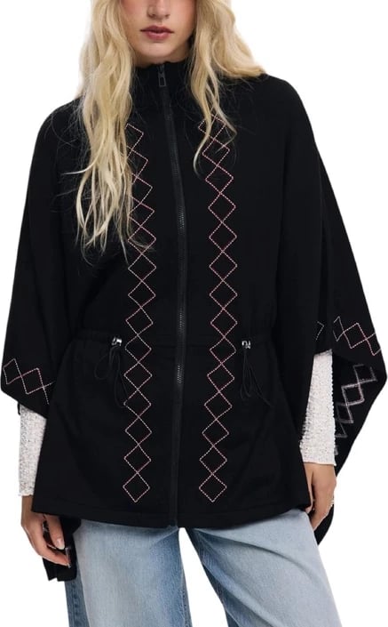 Jakne Desigual femra, e zezë