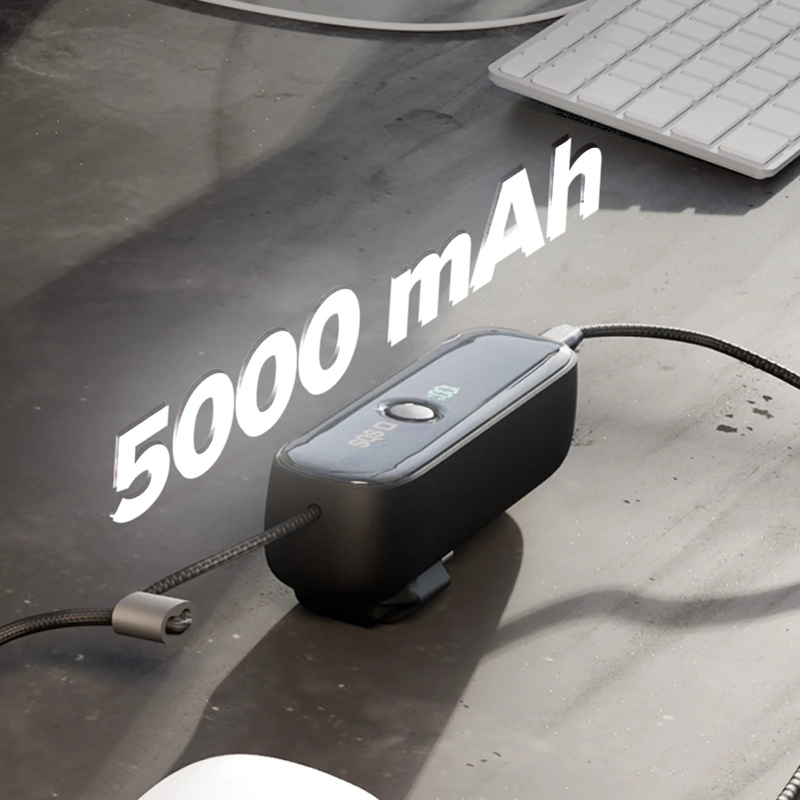 Power bank SBS Hybrid PD 20W 5000mAh me kabllo të integruar USB-C dhe prizë të palosshme, e zezë
