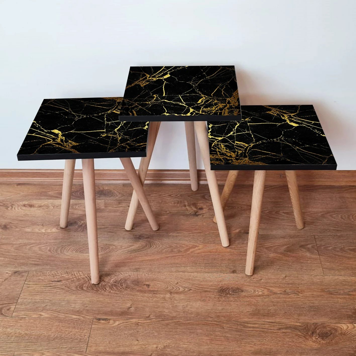 Set tavolina të ndërlidhura, 3 copë, ngjyrë e zezë dhe ari, Skye Decor, 3Shp184