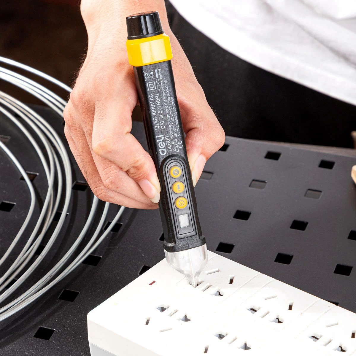 Testues tensioni pa kontakt Deli Tools EDL8011, 12/48-1000V AC, zi, set me 2 bateri