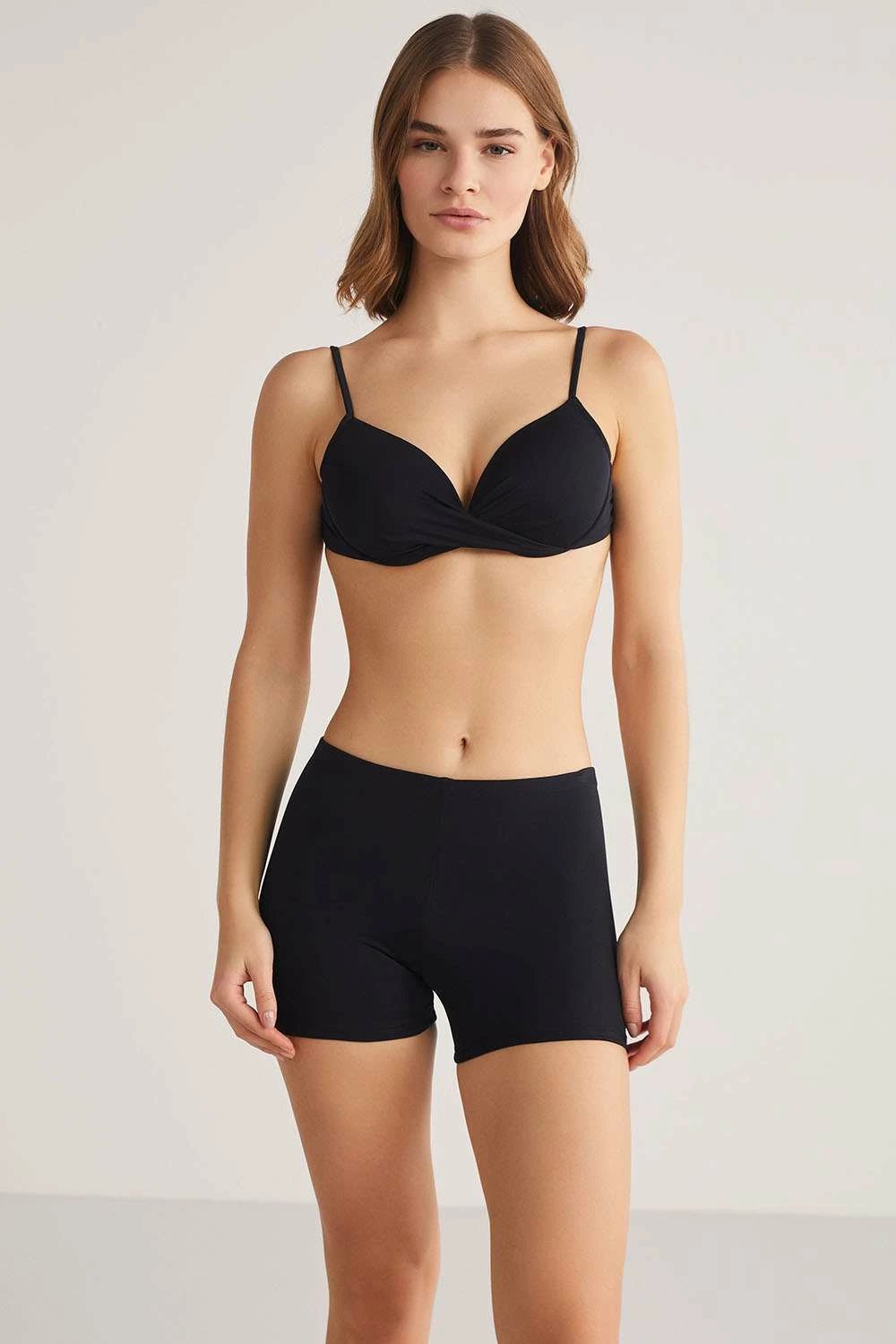 Short i zi Jumeon, për femra