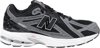 Atlete femra New Balance, të zeza