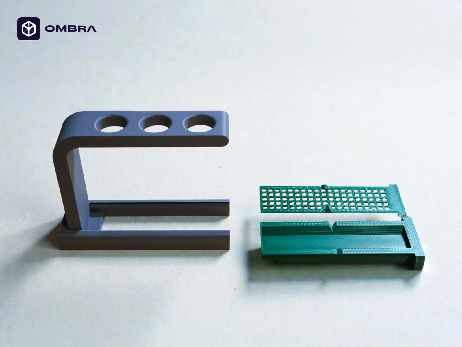 Mbajtëse për brushë të dhëmbëve, e zezë