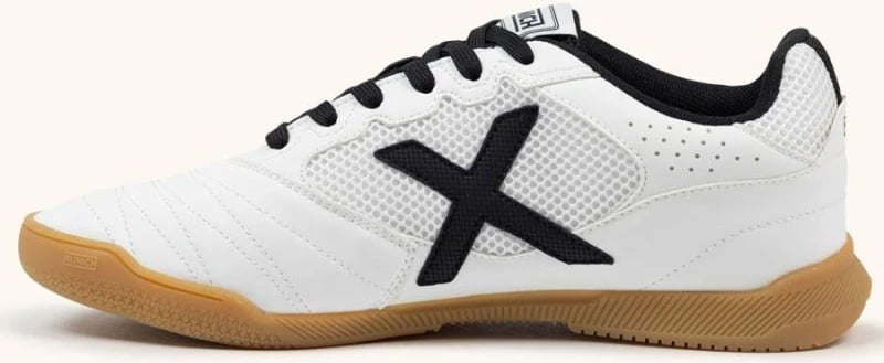 Atlete Munich, Debut 02 IN