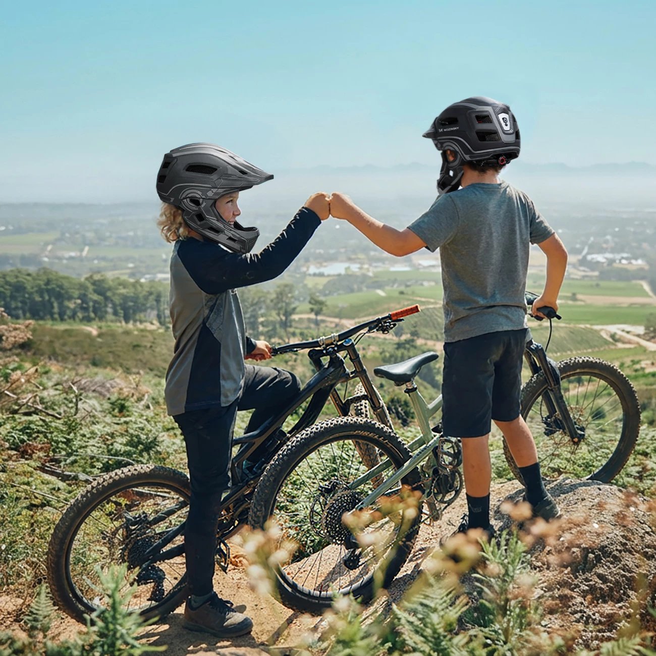 Kaskë biçiklete full-face për fëmijë, Wozinsky HT-27S, me dritë të pasme LED me USB, rregullim 360°, peshë 400 g, S 52-56 cm, gri