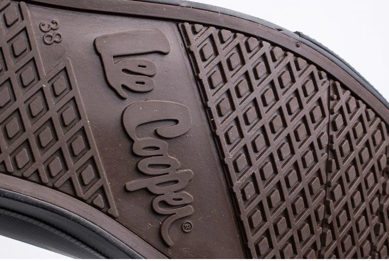 Atlete për femra Lee Cooper, të zeza