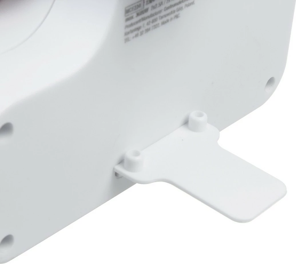 Prizë shumëfishuese murale me Switch, Maclean, MCE224E, 4 dalje (2x16A Type E + 2x2.5A Type C), pa kabllo, e bardhë