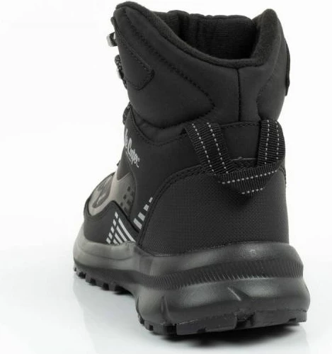 Atlete femra Lee Cooper, të zeza