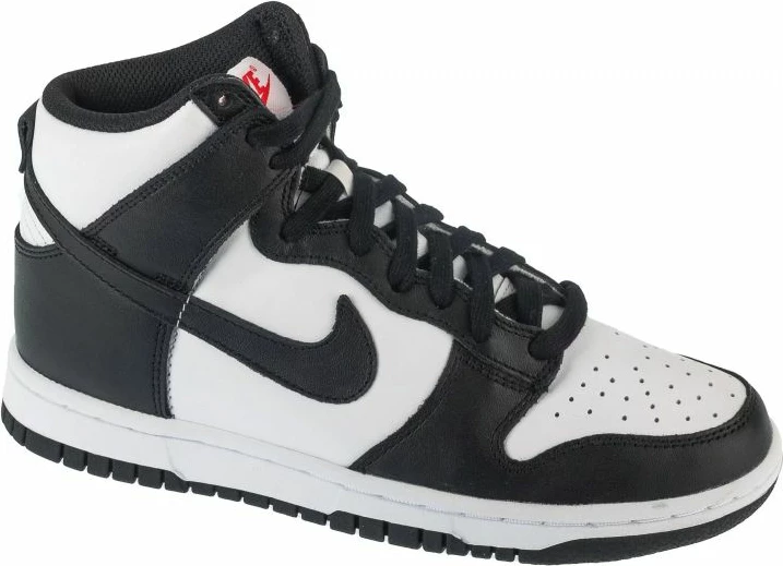 Atlete Nike për femra, të bardha e të zeza