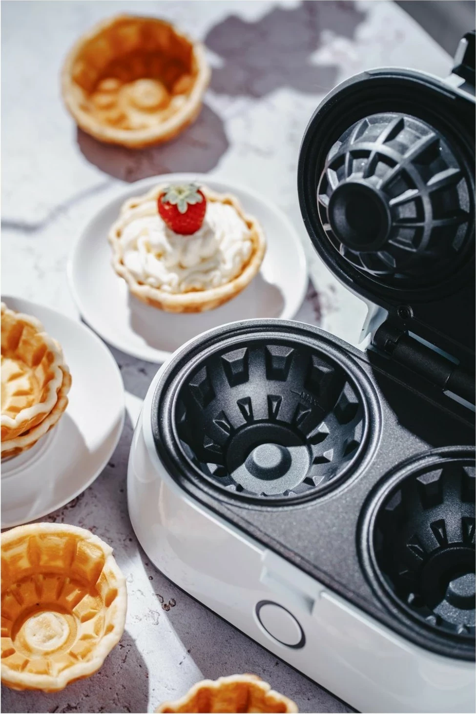 Pajisje kuzhine Adler AD 3062, 1000W, e bardhë