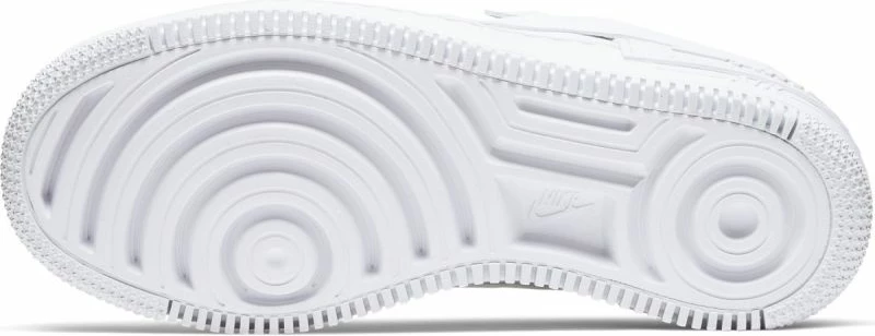 Atlete Nike për femra, të bardha