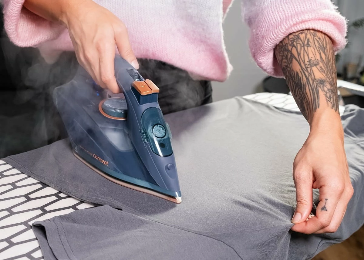 Hekur me avull, Concept ZN9110, 2800 W, shfryrje avulli 160 g/min, avull i vazhdueshëm 40 g/min, taban qeramik, rezervuar 400 ml, kabllo 2 m, blu/ari