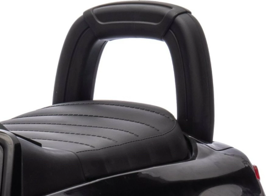 makinë shtytëse për fëmijë, Milly Mally Mercedes C-Class S 6103, 4 rrota, 12m+, ngarkesë 25 kg, timon me tinguj, ndarje nën sedilje, e zezë