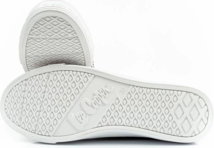 Atlete femra Lee Cooper, të zeza