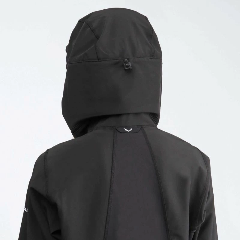 Jakne Salewa për femra, e zezë