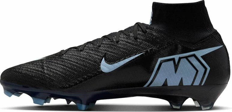 Atlete futbolli Nike, të zeza