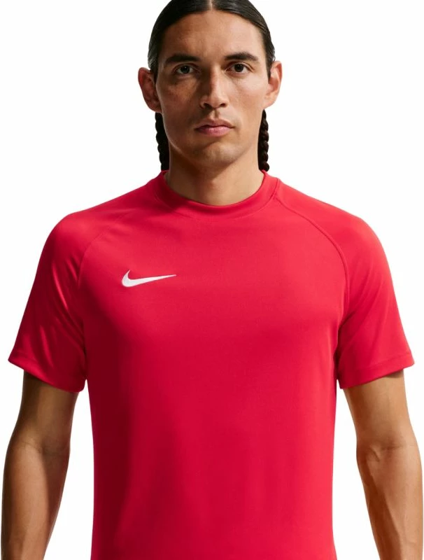 Maicë për meshkuj Nike, e kuqe