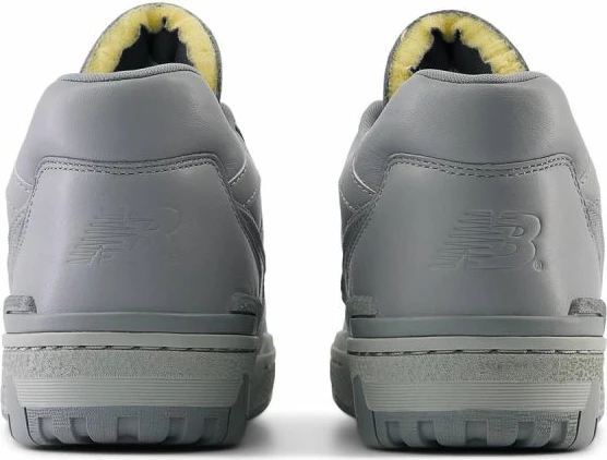 Atlete New Balance, për meshkuj dhe femra, të hirit