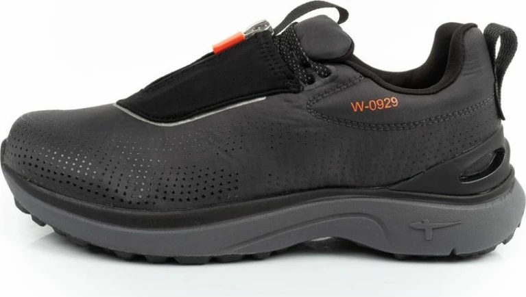 Atlete femra Tamaris, të zeza