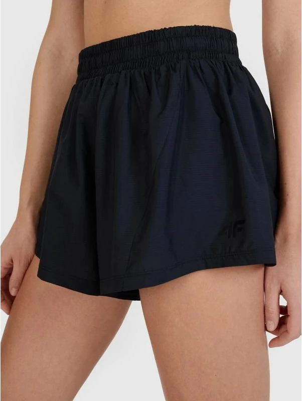 Shorce trajnimi për femra 4F, të zeza