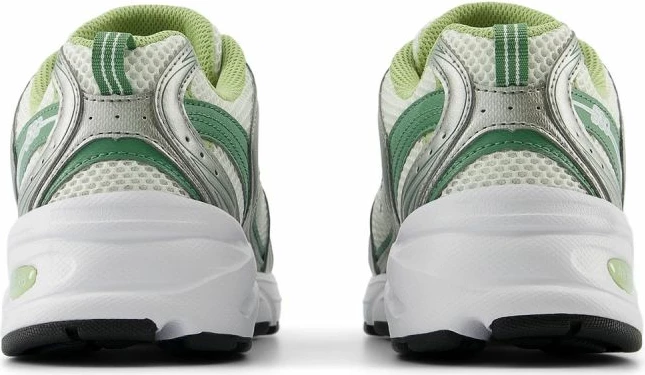 Atlete New Balance, të bardha