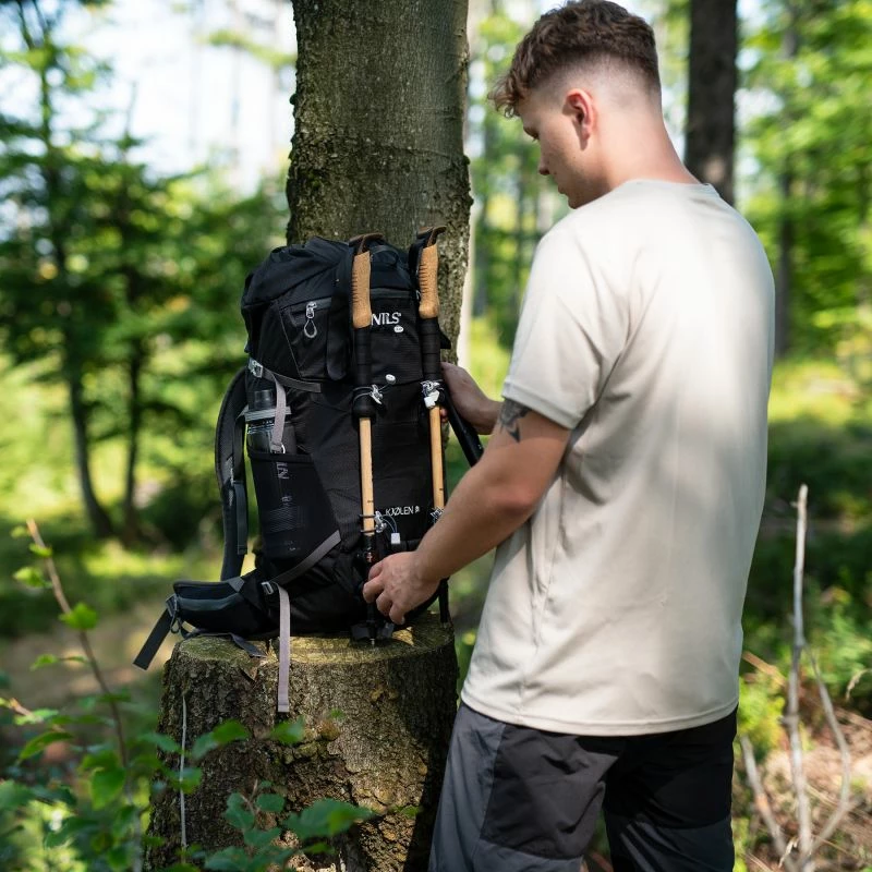Çantë shpine Nils Extreme NC1938 Tourist 40L, e zezë