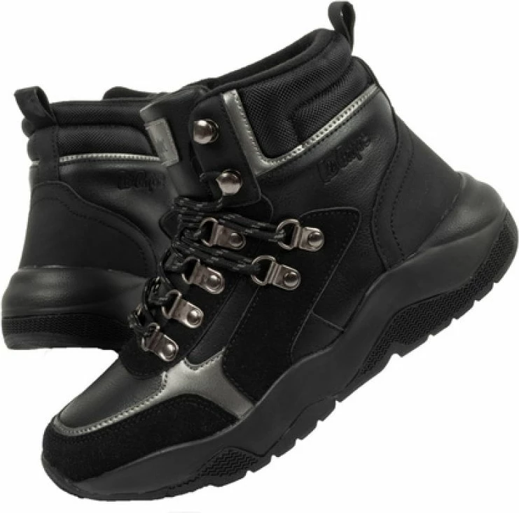 Atlete femra Lee Cooper, të zeza