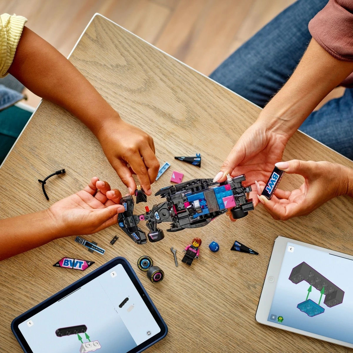 Set LEGO Speed Champions BWT Alpine F1 Team A524, 258 pjesë