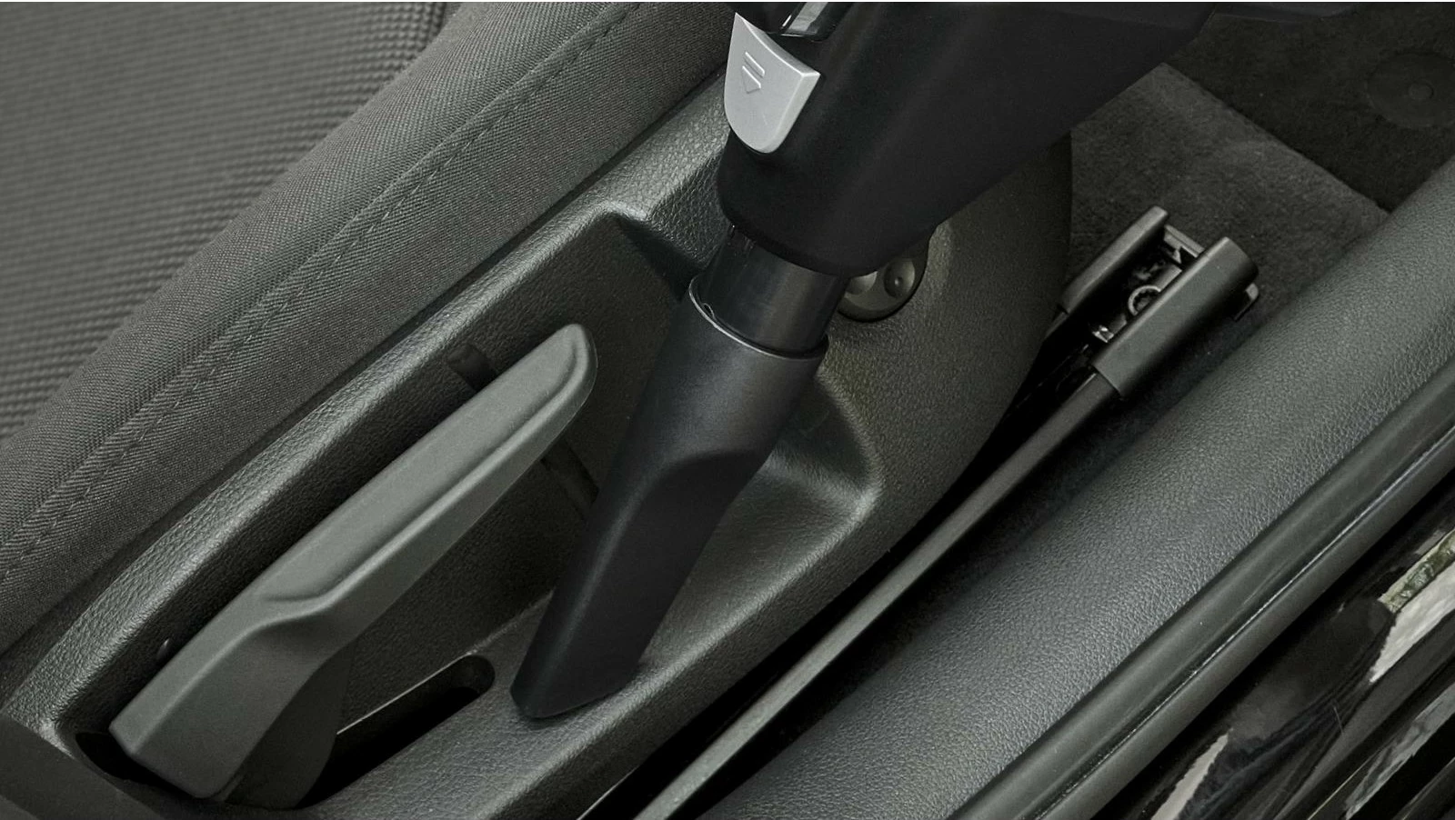 Fshesë elektrike Bosch BSS711W, pa qese, 0.3 L, e zezë, argjendtë, e bardhë