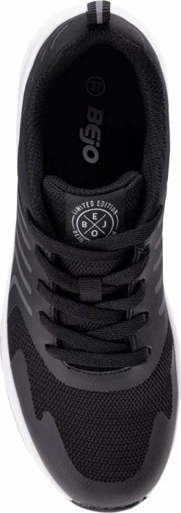 Atlete për fëmijë Bejo, të zeza