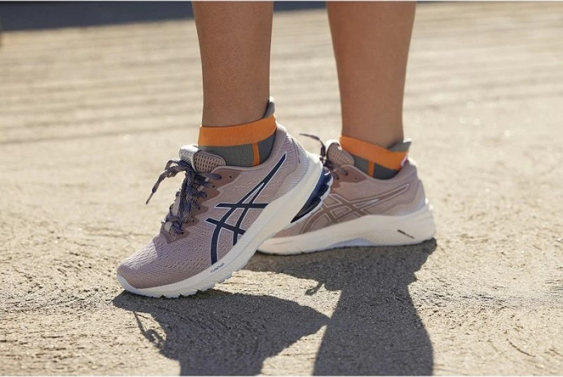 Atlete Asics për femra, rozë