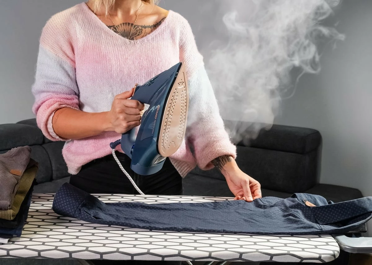 Hekur me avull, Concept ZN9110, 2800 W, shfryrje avulli 160 g/min, avull i vazhdueshëm 40 g/min, taban qeramik, rezervuar 400 ml, kabllo 2 m, blu/ari