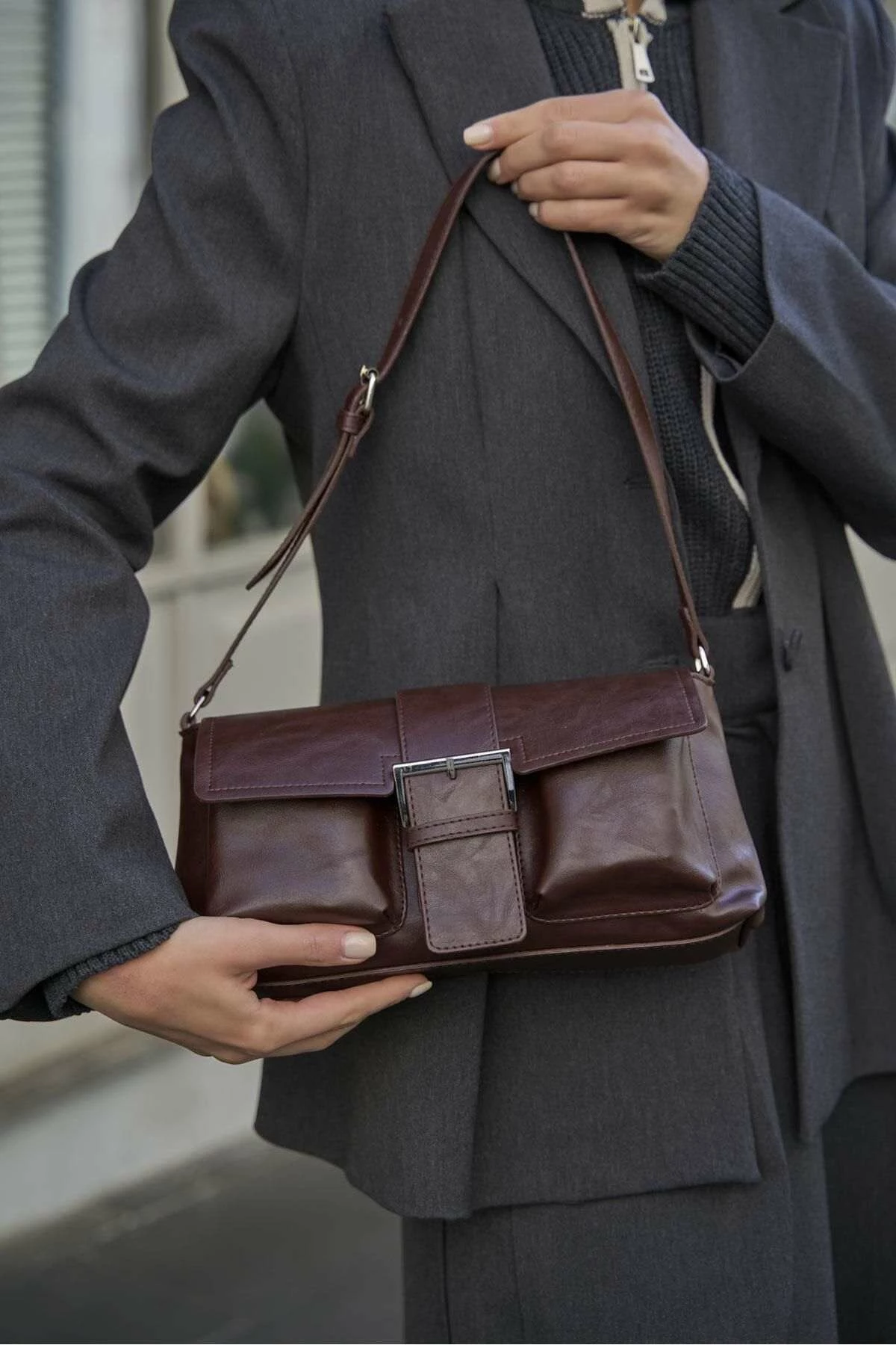 Çantë dore Zoozie Bags, ngjyrë kafe, MK1020225SV10-003