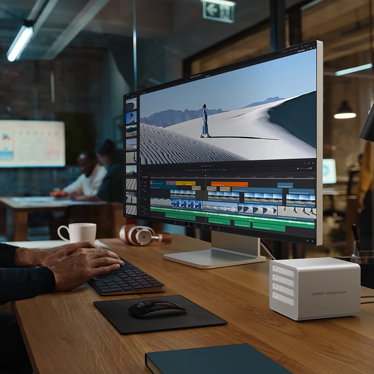 DAS 4-bay për M.2 NVMe SSD, Orico, 8848U4, deri 40 Gbps, deri 32 TB, e bardhë