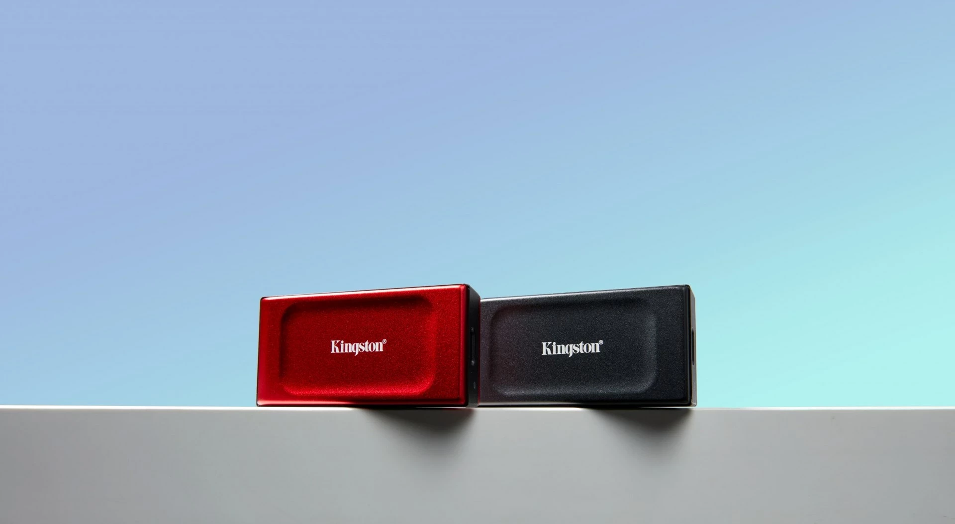 Disk i jashtëm SSD Kingston 2TB XS1000, USB 3.2 Gen 2, Kuq