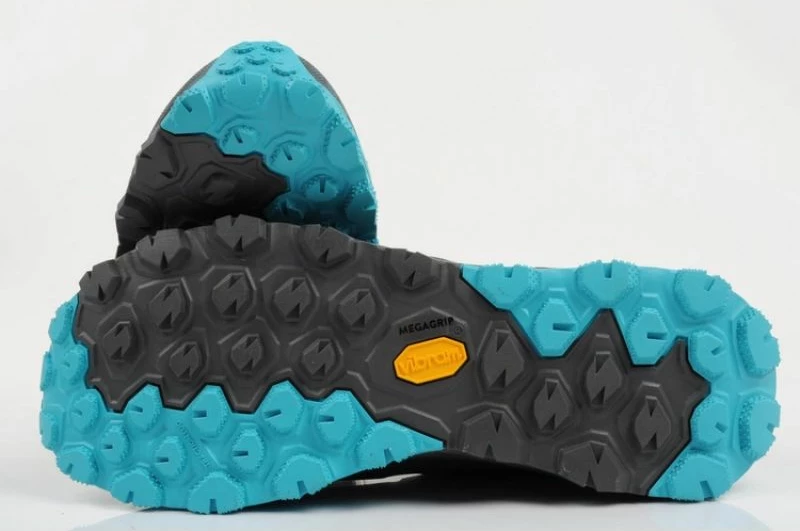 Atlete trekking për femra Aku, hiri e kaltër