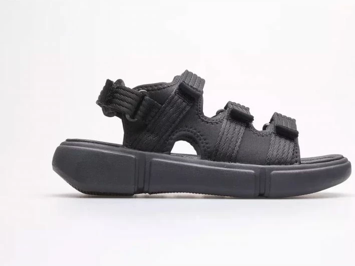 Sandale për femra 4F, të zeza