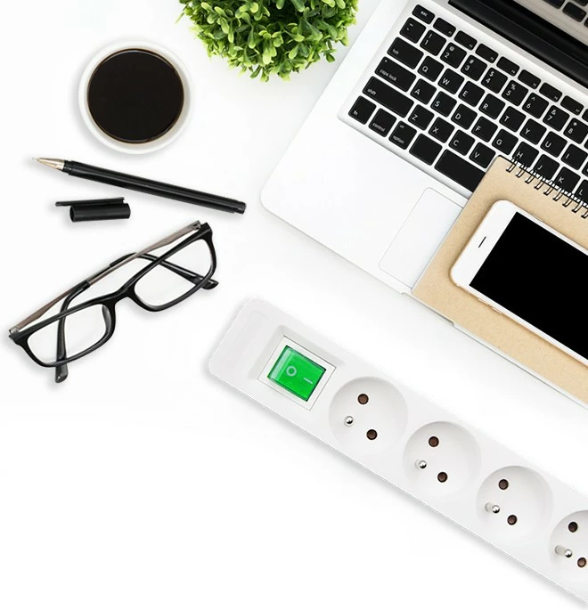 Prizë Qoltec 50290 me 5 dalje, 1.8m, bardhë-gri