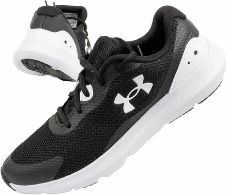 Atlete për femra Under Armour, të zeza