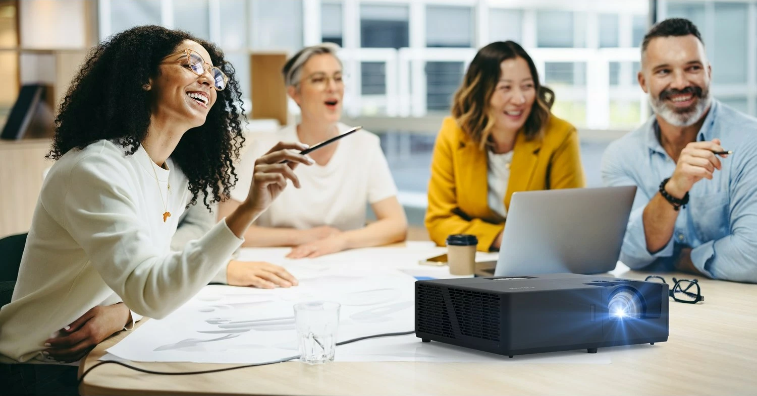 Projektor Optoma ZU607TST, DLP, Laser, 6000 lum, WUXGA, i zi