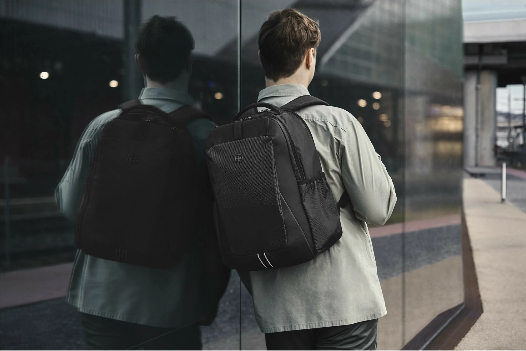 Çantë shpine Wenger XE Professional 15.6 inç me xhep për tablet, e zezë