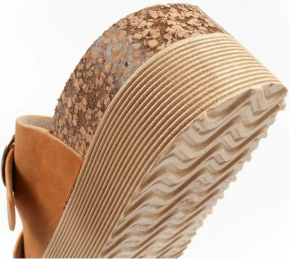 Papuqe Lee Cooper femra, kafe