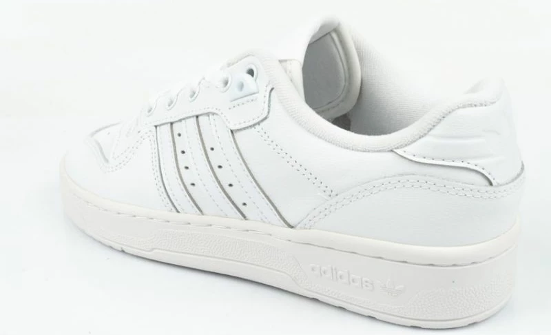 Atlete për femra adidas, të bardha