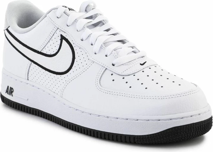 Atlete Nike për meshkuj, të bardha