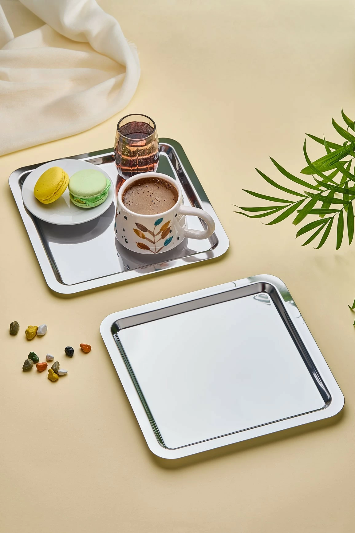 Set 6 tabaka shërbyese prej çeliku inoksi, ngjyrë argjendi, Hermia Kare