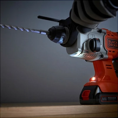 Çekiç elektrik Black & Decker BCD900E2K-QW, 18V, 2.5Ah, SDS Plus, me valixhe, portokalli/zezë