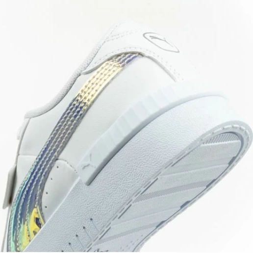 Këpucë për femra Puma, të bardha