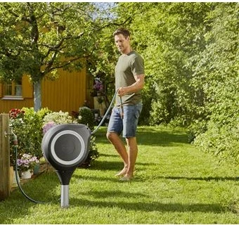 Kasetë automatike për zorrë uji Gardena RollUp M, 20m, 0-360°, e zezë/gri